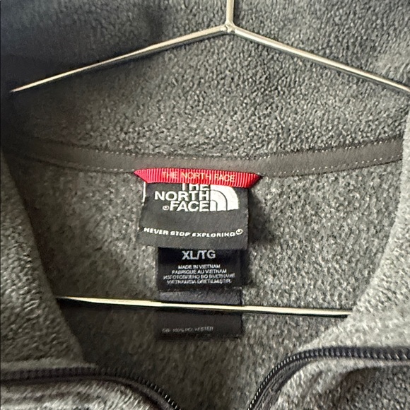 The North Face Charcoal Quarter-Zip Fleece - Like new and warm! - Picture 5 of 11